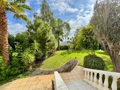 Casa Lilo, en jardin grande, con una gran piscina y barbacoa — foto 11