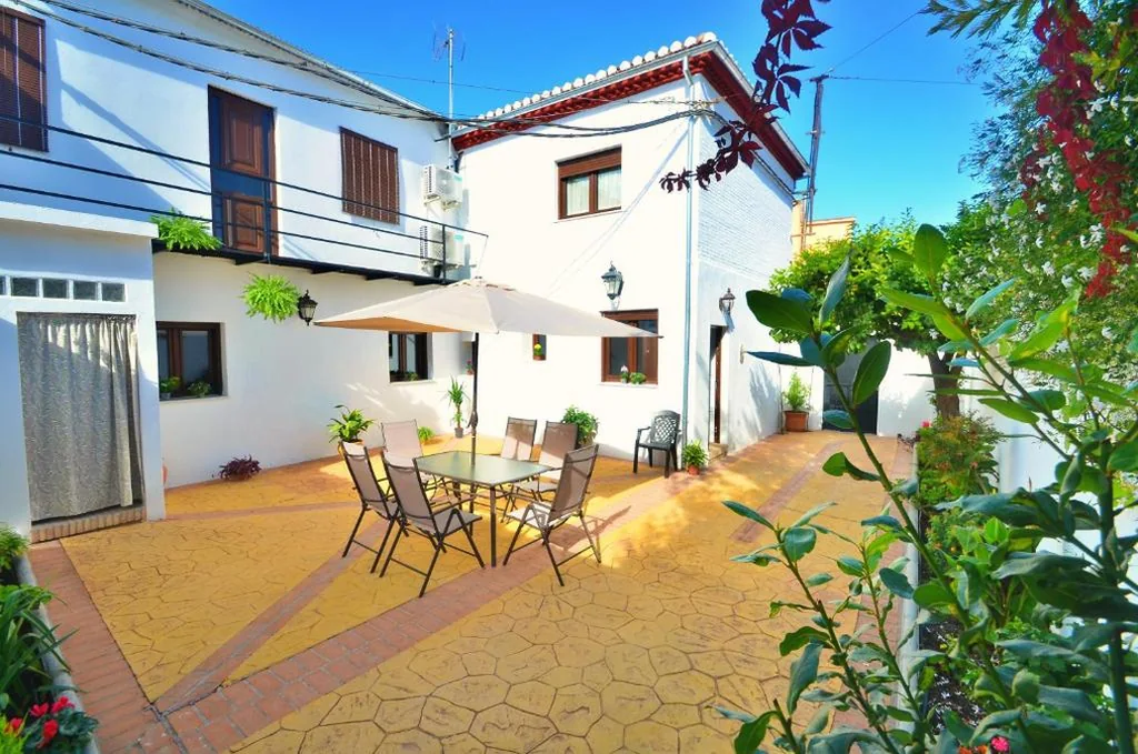 别墅 — Casa Limon Patio y Parking