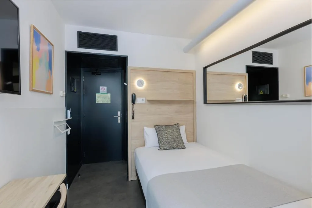 Habitación Individual — Casa Lit Barcelona