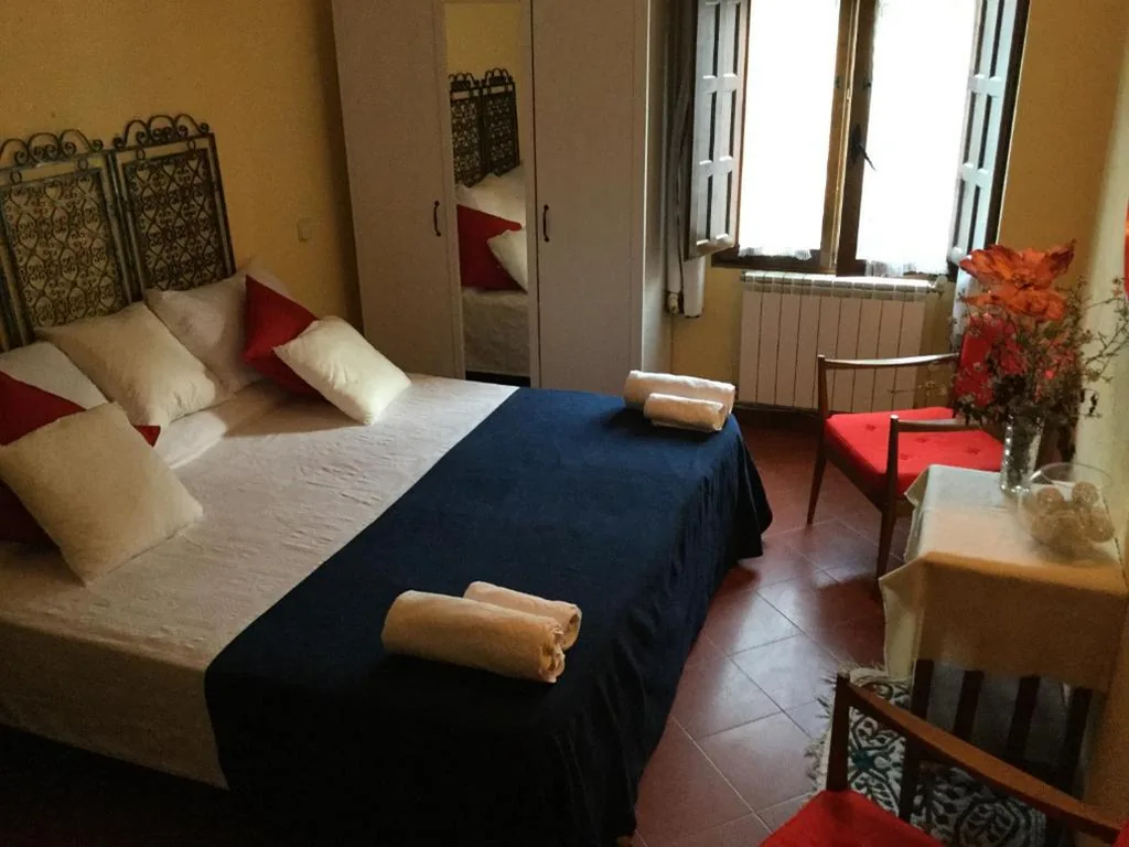 Superior-Doppelzimmer mit Gartenblick – 1 oder 2 Betten — Casa Lola