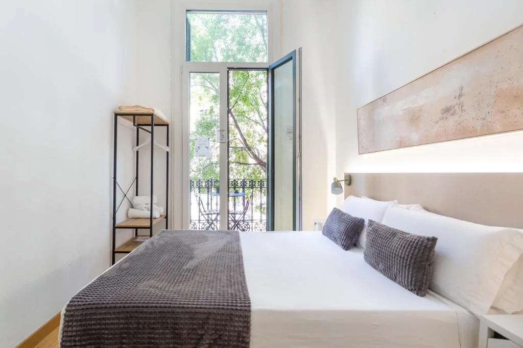 Camera doppia Standard con bagno in comune — Casa Lolita