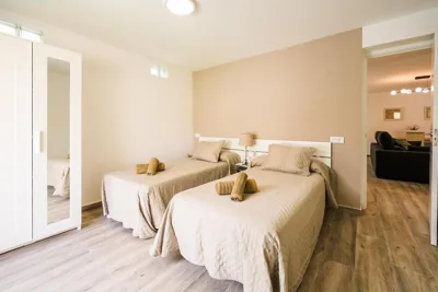 Casa LOMA con terreno privado y parking compartido - a 800m de Playa Poniente — foto 12