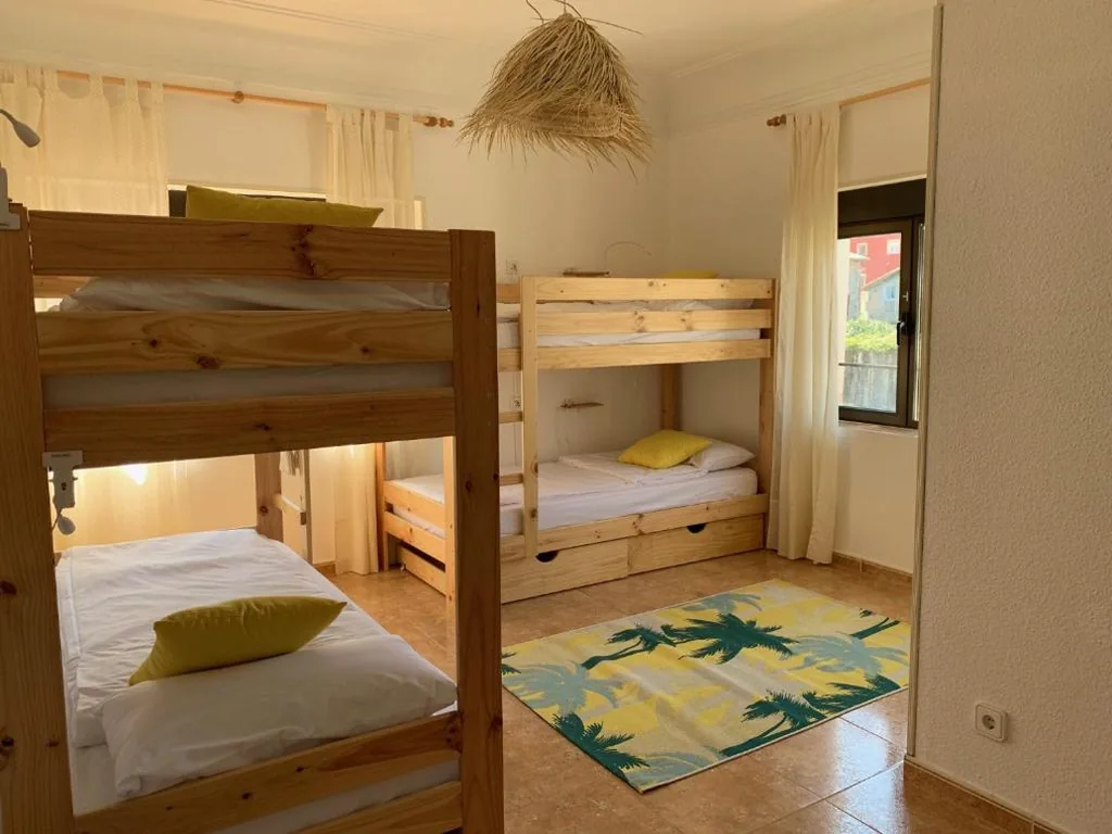 Bett im gemischten Gemeinschaftsschlafsaal mit 4 Betten — casa loopez Hostel