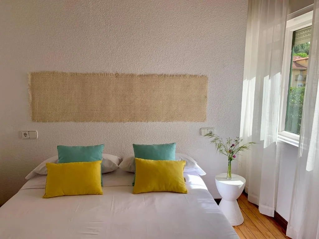 Doppelzimmer mit eigenem Bad — casa loopez Hostel