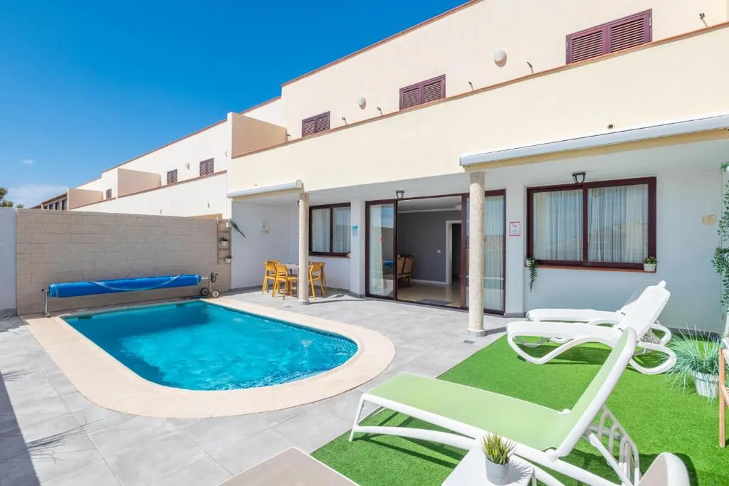 Haus mit 3 Schlafzimmern — CASA LOS TEJALES with climatized private pool