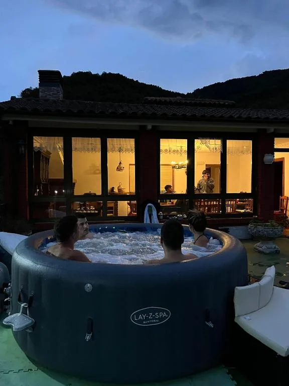 5ベッドルームの貸別荘 — Casa Luisín Jacuzzi exterior Casa completa 10 personas