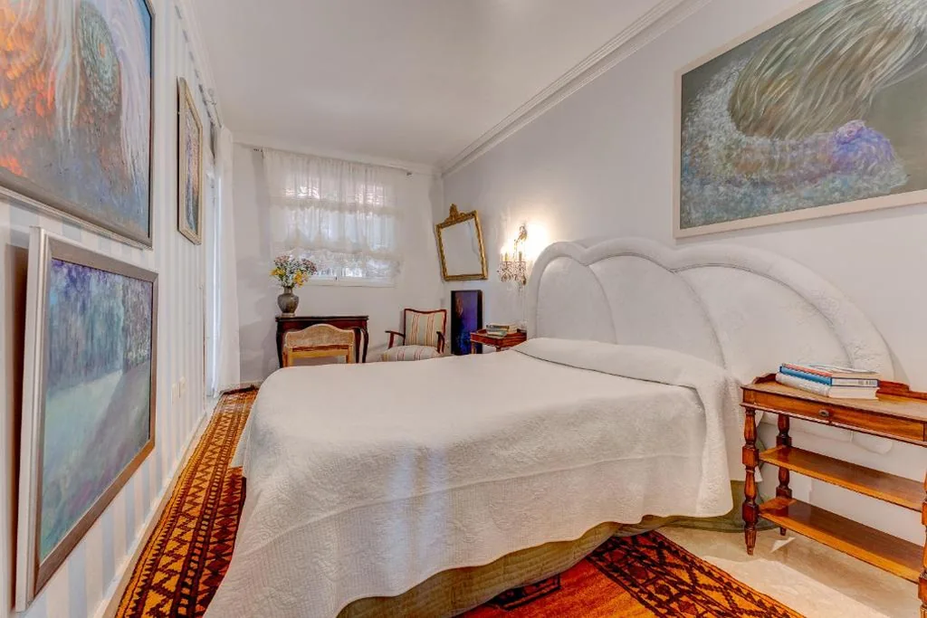 Habitación Doble con vistas al jardín — Casa Luminosa