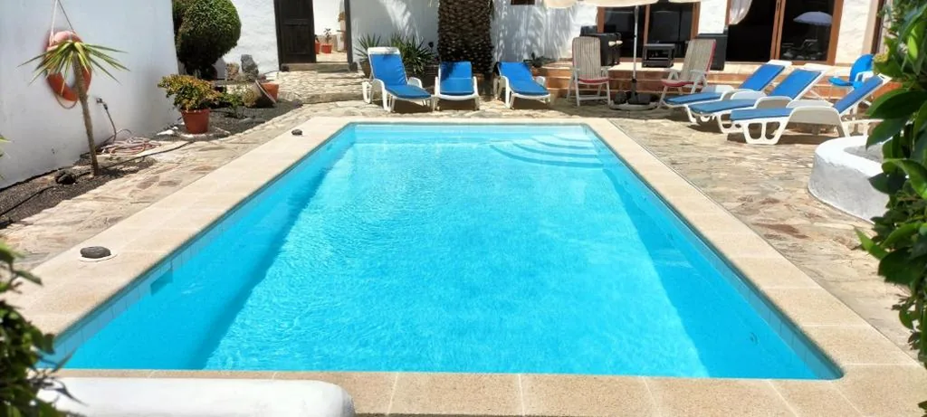 ベッドルーム3室のヴィラ — Casa Maja, luxury villa, large heated pool, aircon, all bedrooms en-suite
