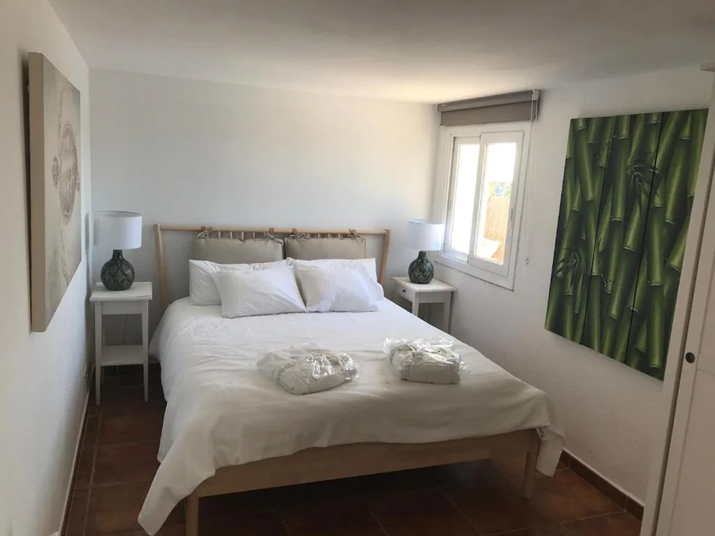 Suite Junior con vistas a la piscina — Casa Mallarenga Rooms