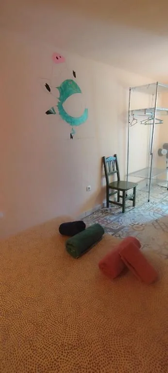 Chambre double avec salle de bains commune — Casa Mamre