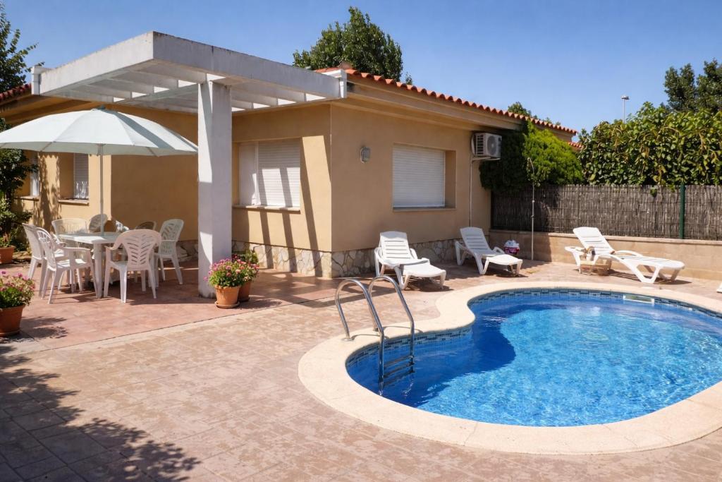Casa Marga - " Pet friendly - Piscina Privada - Playa - BBQ - Parking - Delta de l'Ebre - Riumar"