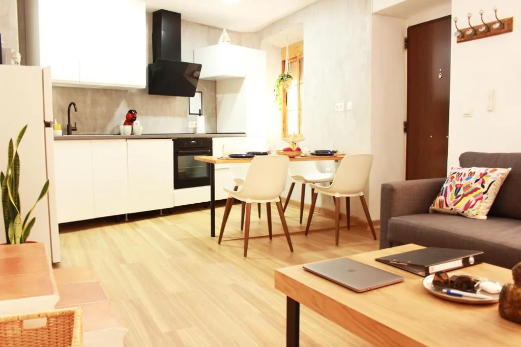 Appartamento con 2 camere da letto e terrazza — Casa Maria Isabel With Private Terrace In Center