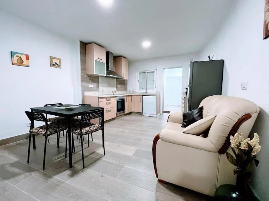 Casa com 2 quartos — Casa Mary independiente céntrica con terraza cubierta