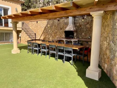 Casa Mas Ambros con piscina desbordante — foto 7