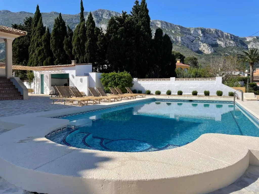 Villa con piscina privada — Casa Merle - villa met groot privé zwembad