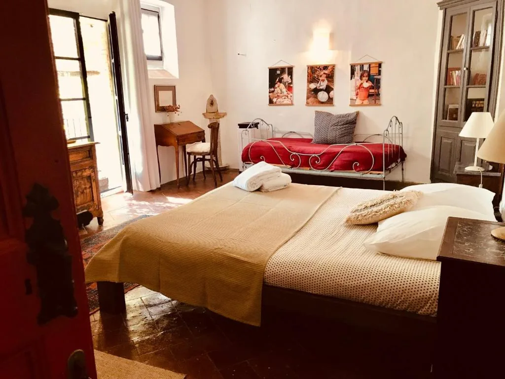Habitación Doble Grande — Casa Migdia
