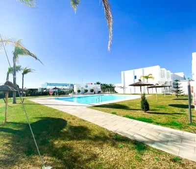 Casa moderna, piscina, playa, TV75, Netflix, PS4 — foto 4