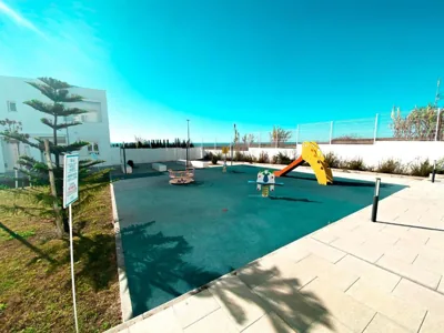 Casa moderna, piscina, playa, TV75, Netflix, PS4 — foto 9