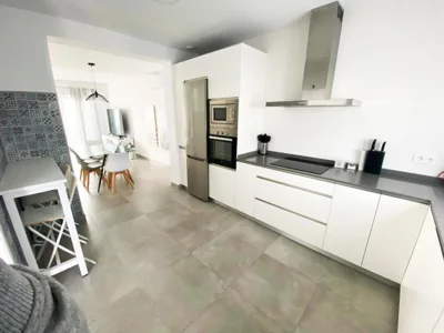 Casa moderna, piscina, playa, TV75, Netflix, PS4 — foto 11