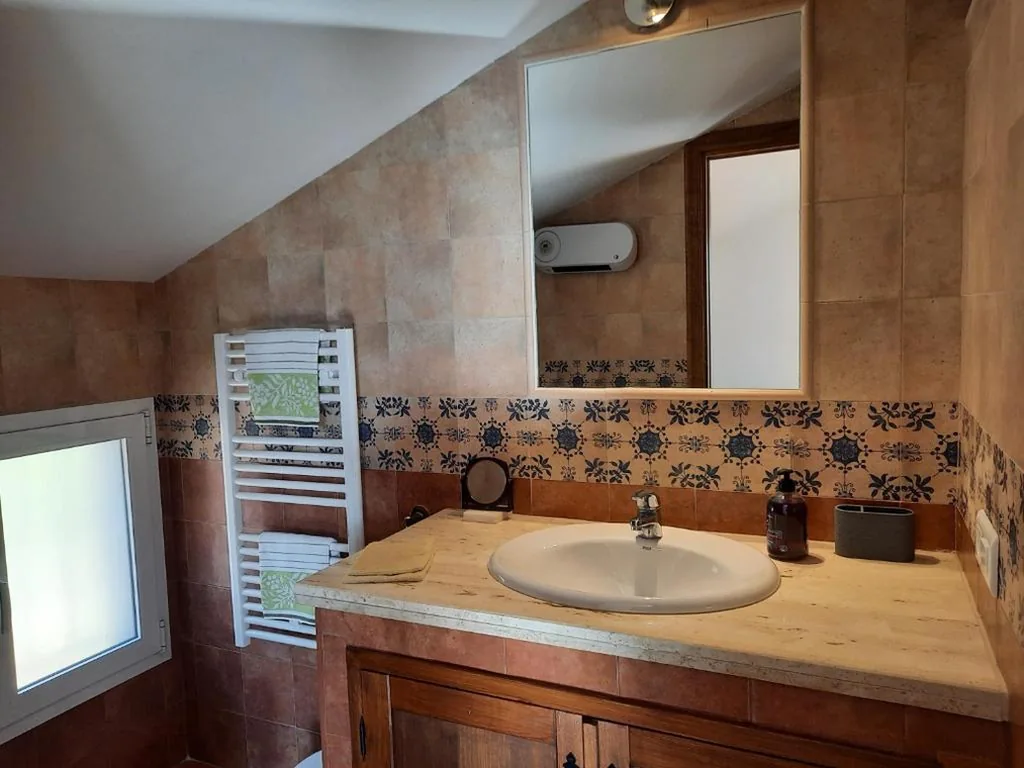Doppelzimmer mit Poolblick — Casa Montaña Vélez-Málaga B&B