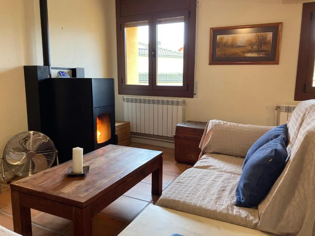 Haus mit 3 Schlafzimmern — Casa Montanyés