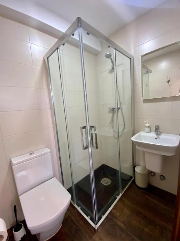 Tweepersoonskamer met eigen badkamer — Casa Morgade