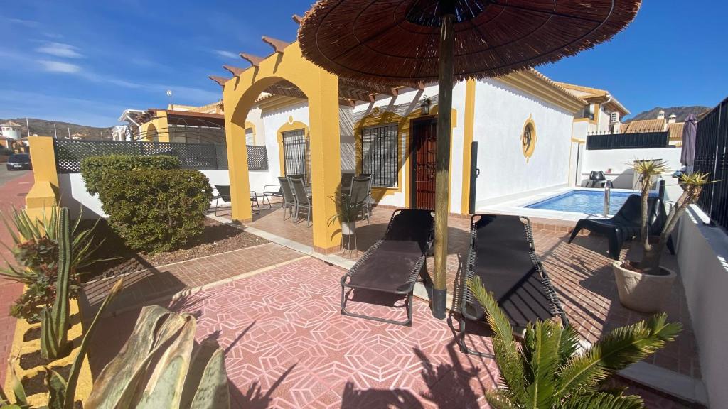 Casa Naranja
