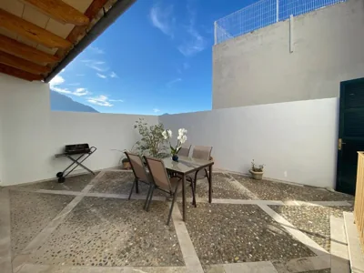 casa nuria, en el centro, al lado de la escalinata del calvario para 6 personas — foto 6