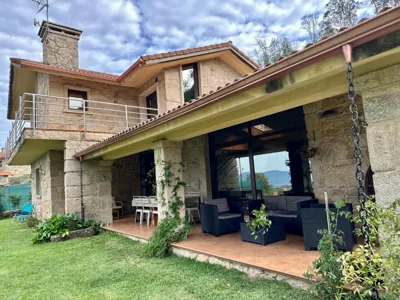 Casa O Corvo, chalet cerca de Vigo en plena naturaleza — 照片 2