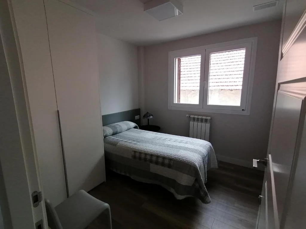 Single Room with Shared Bathroom — Casa Patxikuzuria
