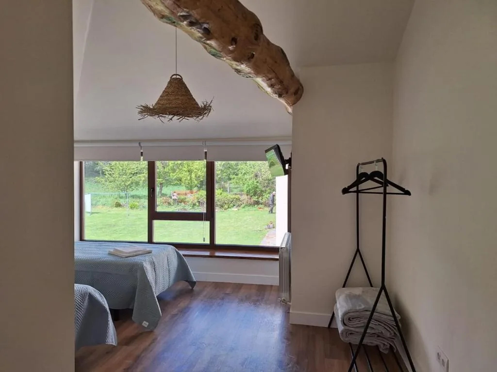 Double Room with Private Bathroom - 2 Beds — Casa Perdigueira