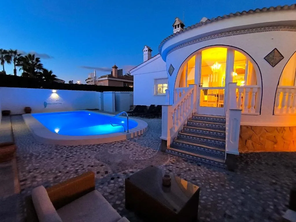 Villa de 3 dormitorios — Casa Picasso - Ciudad Quesada, Alicante