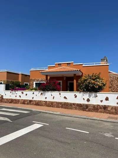 Casa Piedra, Luxury Family Front Line Golf, Hot Tub,Pool Table, 8 pers, Caleta de Fuste — foto 5