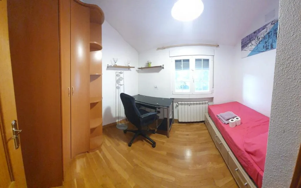 Quarto Individual — Casa Pinares