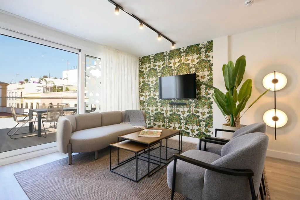 Apartamento Ático con terraza — Casa Pizarro, by Homing U