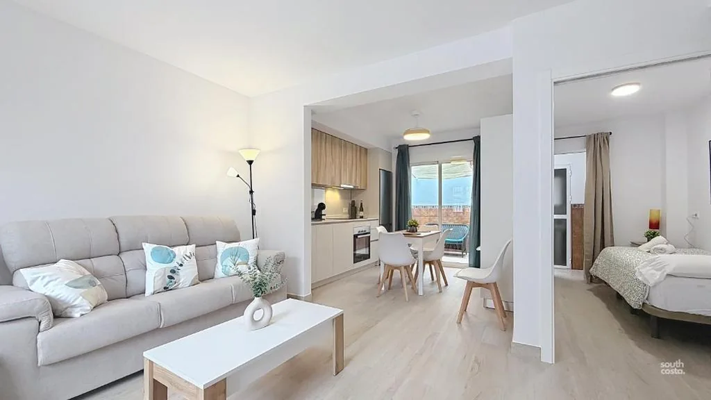 Casa Playa Torrecilla by South Costa
