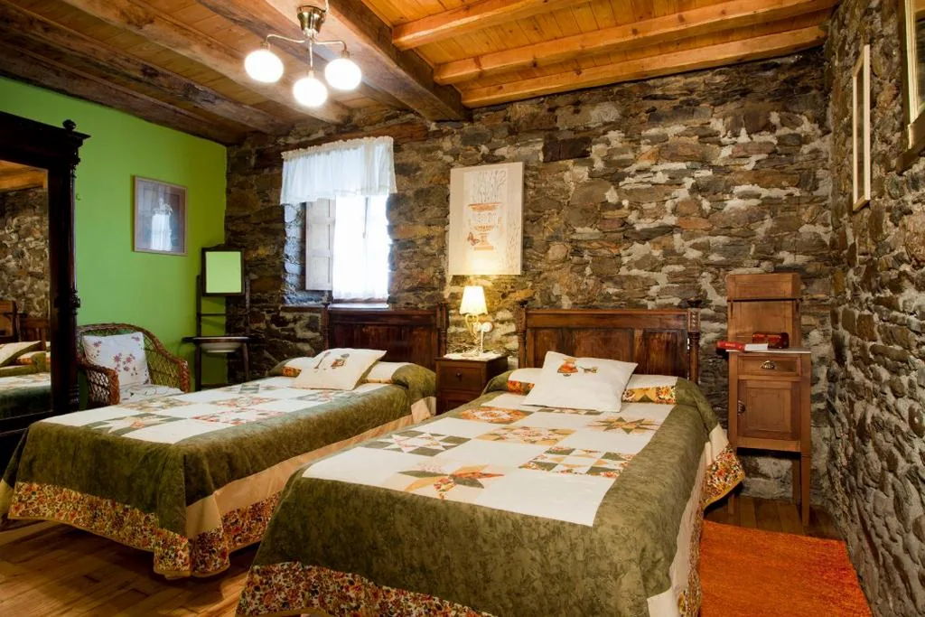 Doppelzimmer mit 2 Betten — Casa Ponce