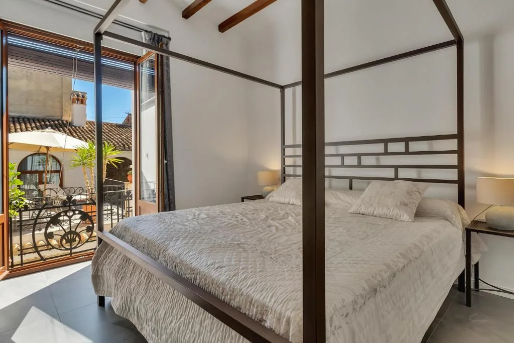 Habitación Doble Deluxe con balcón — Casa Rabat