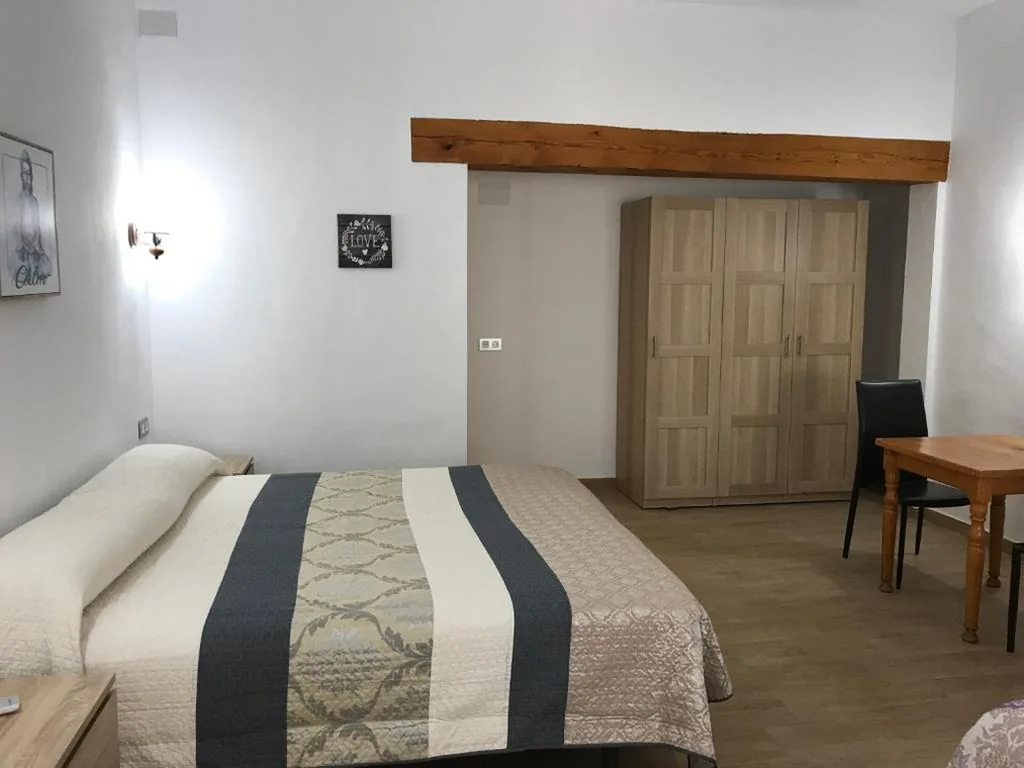 Deluxe Doppelzimmer mit Bergblick – 1 oder 2 Betten — Casa Raíces del Montgo