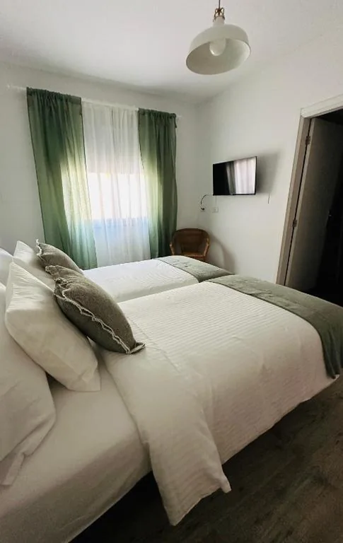 Quarto Duplo com Casa de Banho Privativa - 1 ou 2 Camas — Casa Regina Tenerife