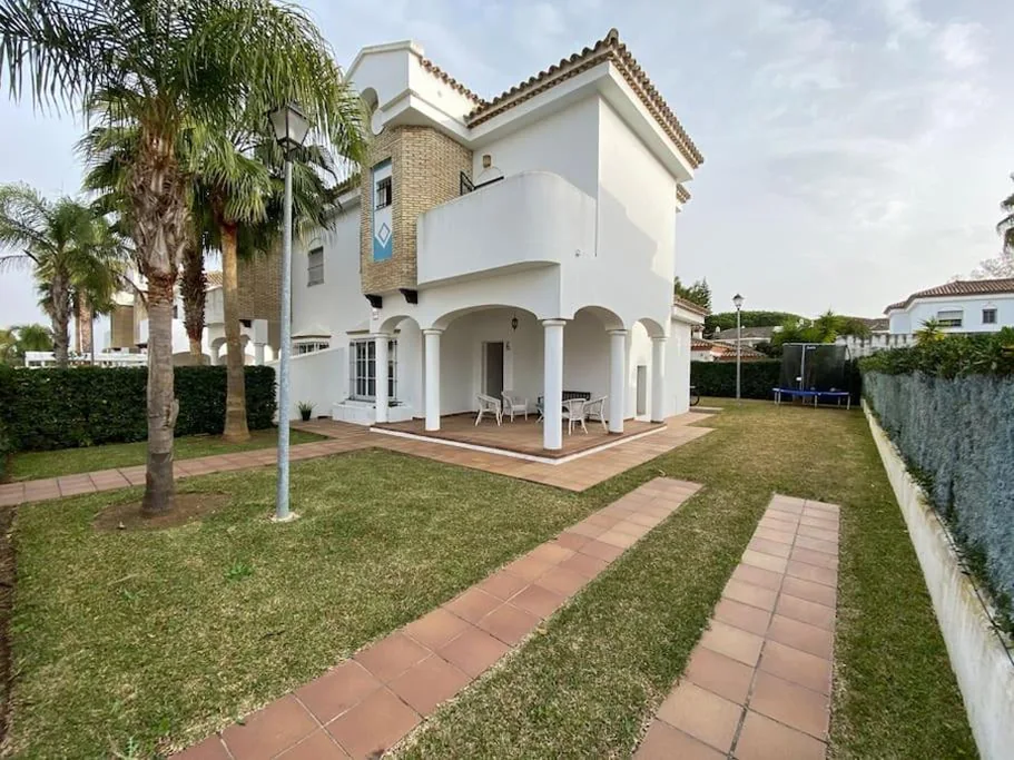 Casa con 4 camere da letto — Casa Rosa