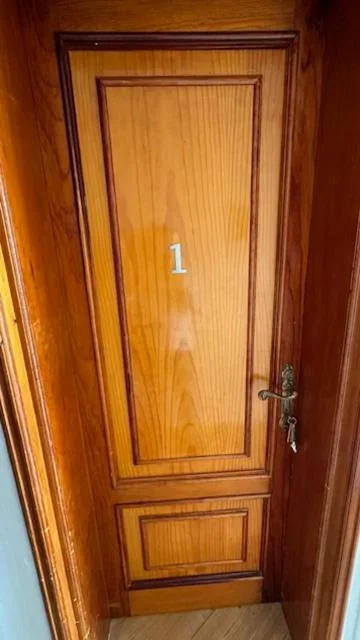 Quarto Duplo com Casa de Banho Privativa — Casa Rozita Self Check In 24h