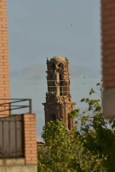 Casa Rural Al Sol de las Ruinas con piscina privada junto al pueblo viejo de Belchite — photo 11