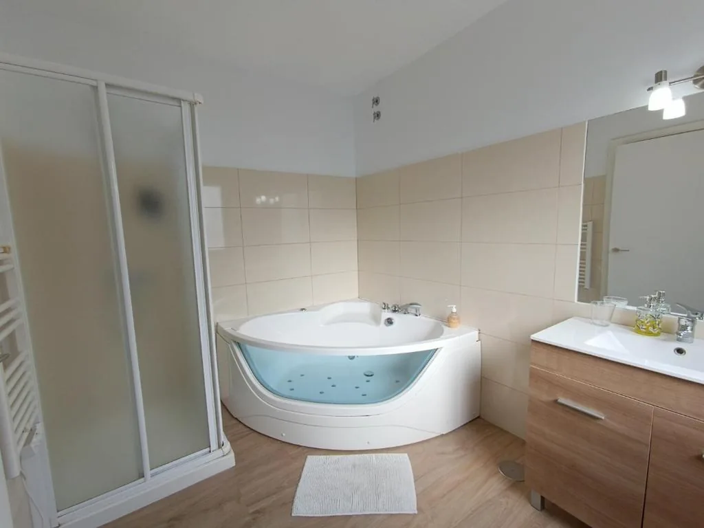 Suite con vasca idromassaggio — Casa Rural-boutique hotel la perlablanca ronda