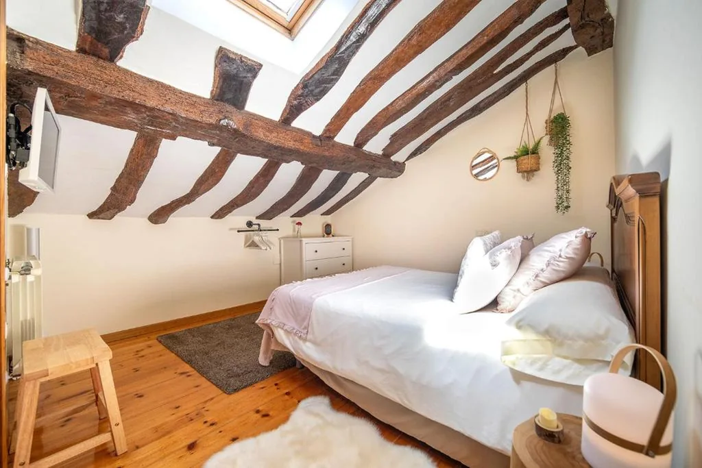 Habitación Estándar - 1 cama grande — Casa Rural Casa Selmo