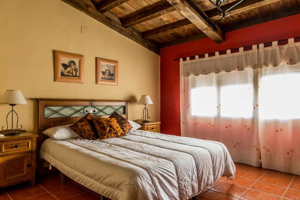 Casa indipendente con 3 camere da letto — Casa Rural Caseta de los Camineros