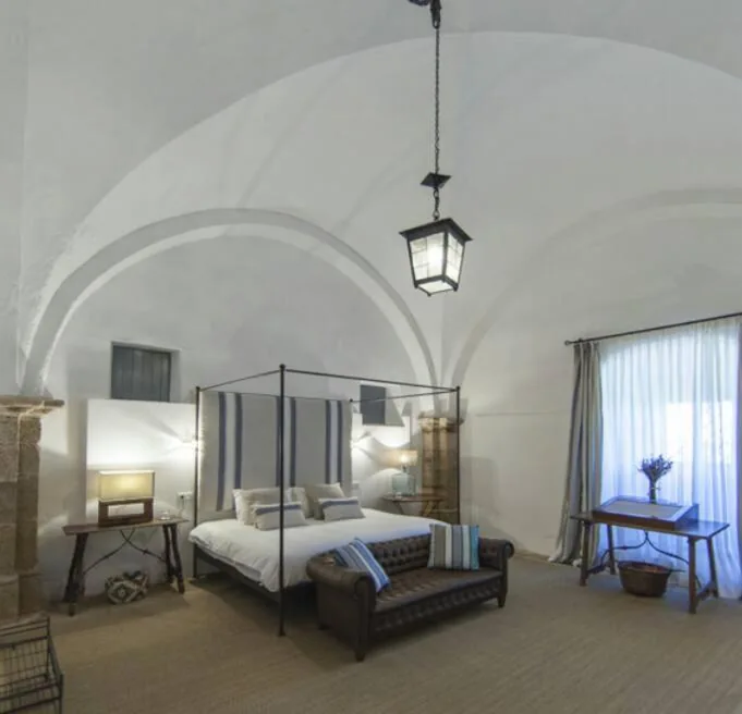Suite — Casa Rural Castillo de Cáceres