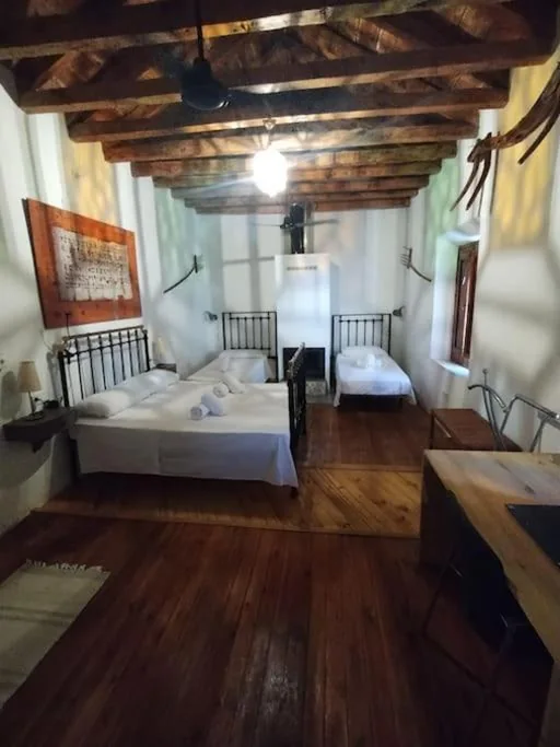 Three-Bedroom House — Casa rural con encanto