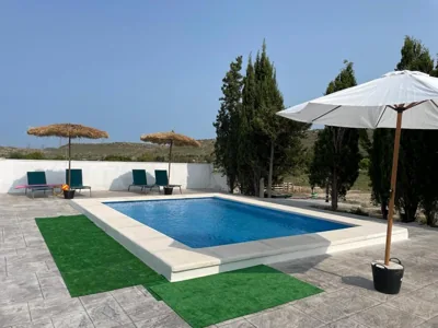 Casa rural con piscina climatizada y barbacoa a 10 km de Alicante y playas, 3000 m2 de terreno — photo 3