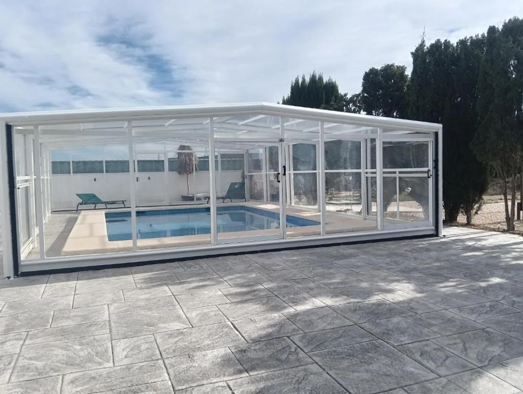 Villa — Casa rural con piscina climatizada y barbacoa a 10 km de Alicante y playas, 3000 m2 de terreno